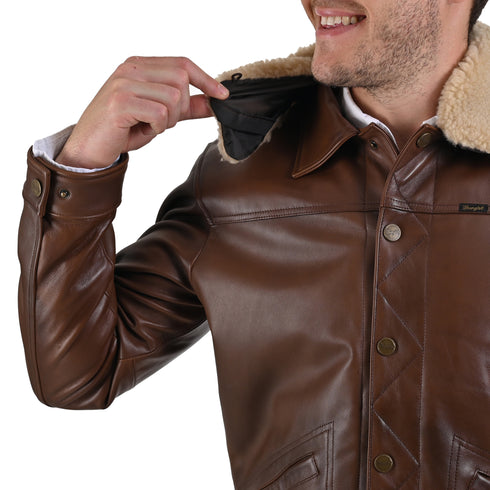 Chamarra Wrangler para Caballero de Piel Genuina con Cuello de Borrega Desmontable.